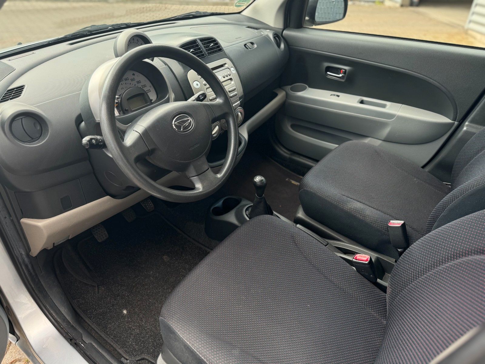 Fahrzeugabbildung Daihatsu Sirion 1.3 Klima+Zentral+Allwetterreifen GEWERBE
