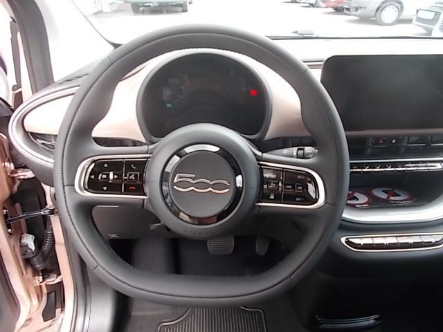 Fahrzeugabbildung Fiat 500 500e Cabrio 42 kWh (118 PS)
