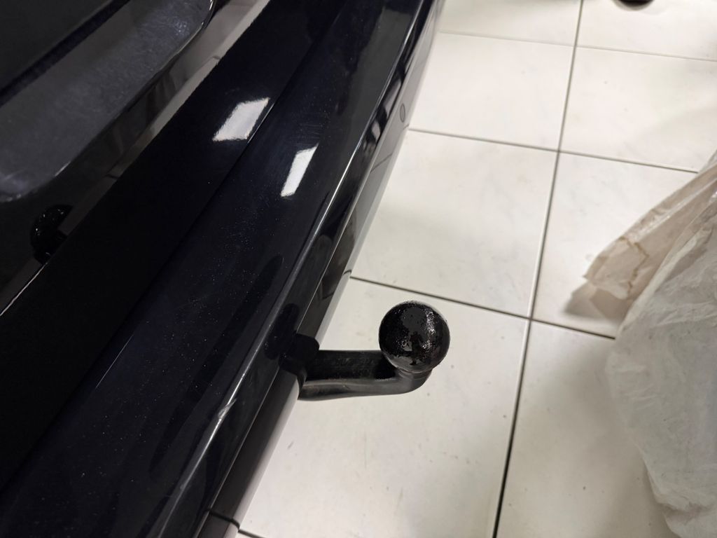 VW T6 Multivan 7 Sitze ACC Standhzg Navi AHK Tisch VW T6 Multivan 7 Sitze ACC Standhzg Navi AHK Tisch