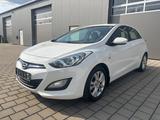 Hyundai i30 1,6 er/2.HAND/KLIMA/SHZ/MFL/GRA/NETTO: 5000€ - Hyundai: I50