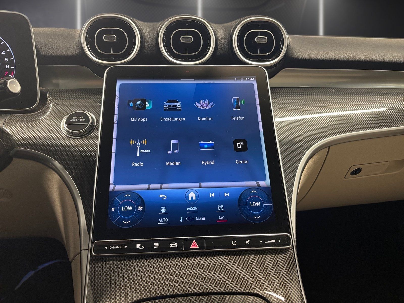 Fahrzeugabbildung Mercedes-Benz C 300 e T*DISTRONIC*HuD*Burmester*Pano-Dach*LED*
