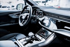 AUDI Q7 50 TDI Quattro - Unfallfrei - Neuwagenzustand