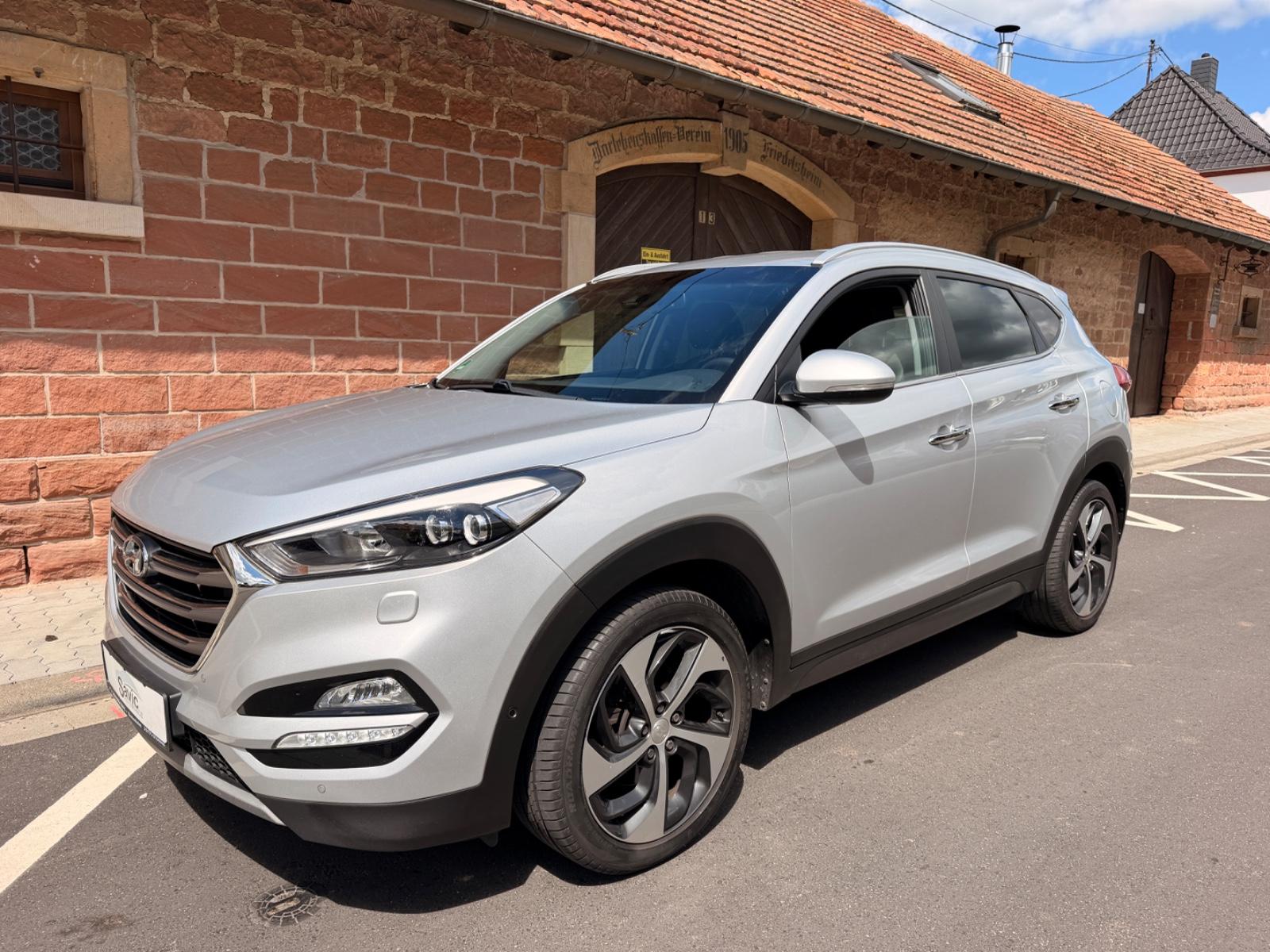 Hyundai Tucson 1.7 CRDi Automatik blue Premium 2WD