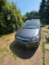 Opel Zafira 1.8 Benziner - Opel Zafira in Halle