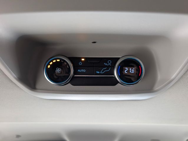 Ford Tourneo Custom 2.0 EcoBlue SPORT L2