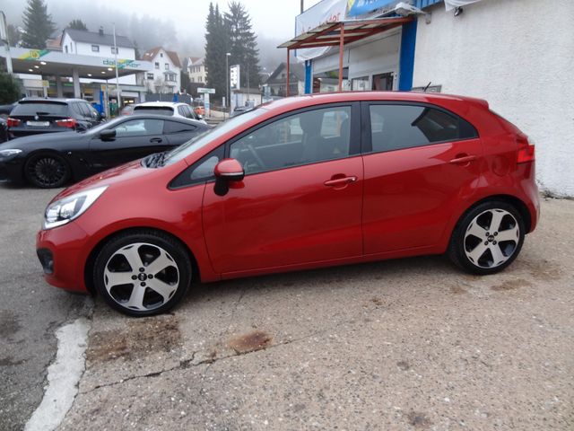 Fahrzeugabbildung Kia Rio Spirit/1.Hd/Automatik/84TKM/SitzH/PDC/