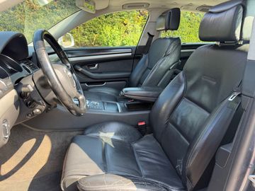 Audi A8 - 8
