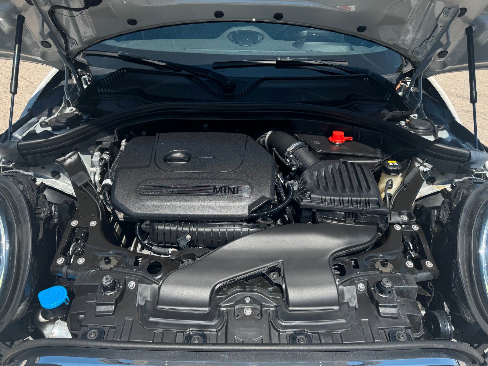 Fahrzeugabbildung MINI Cooper Clubman Classic Trim Klima SHZ PDC CAM