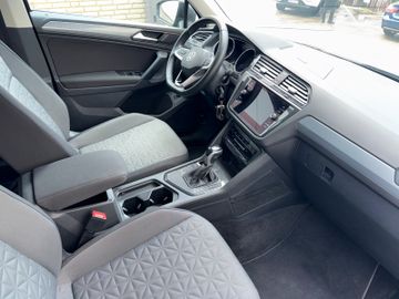 Volkswagen Tiguan - 10