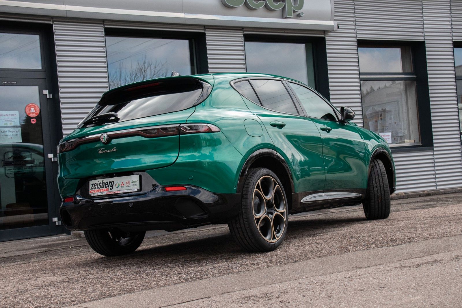 Fahrzeugabbildung Alfa Romeo Tonale MY25 1.5 VGT Hybrid 118kW DCT INTENSA