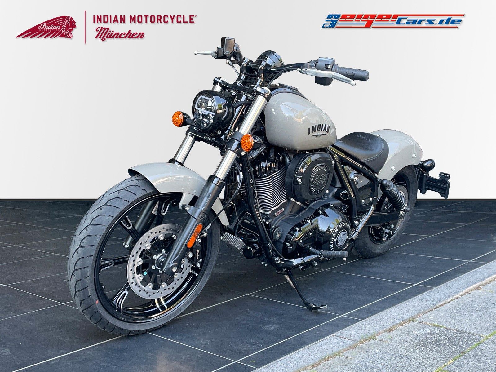 INDIAN Scout Bobber LED-Scheinwerfer — Geigercars - Home of US-Cars
