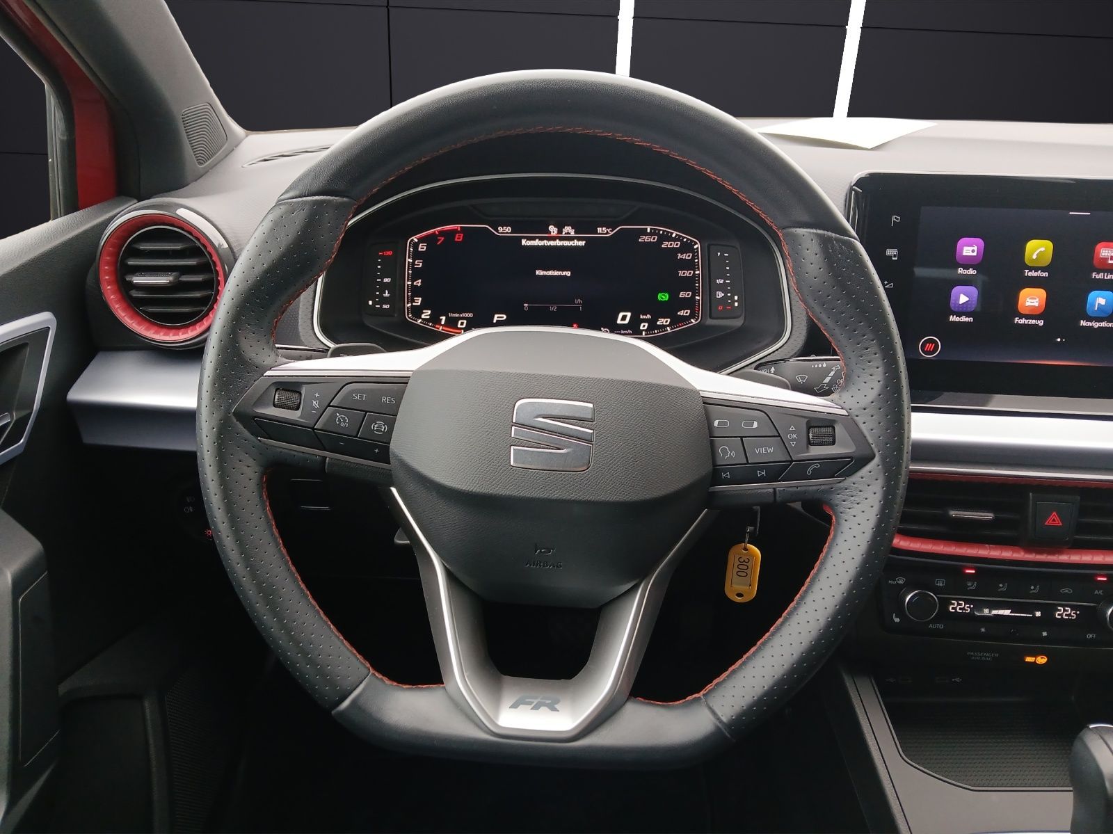 Fahrzeugabbildung SEAT Ibiza TSI FR-Line DSG LED Navi AID GRA PDC SH