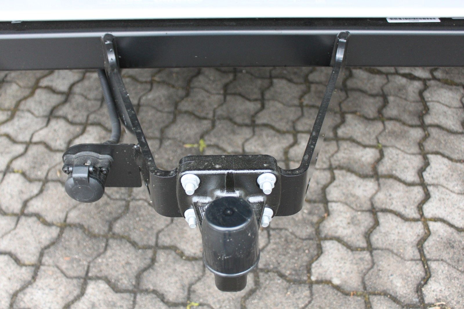 Fahrzeugabbildung Fiat Ducato Pritsche 35 AHK, Ganzjahresreifen