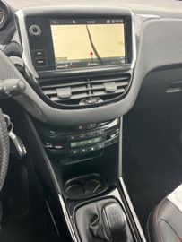 Peugeot 2008 - 11