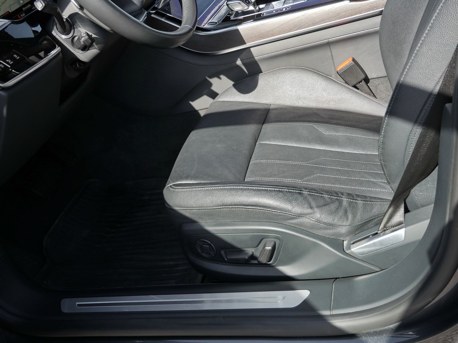 Audi A8 - Bild 23