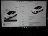 Tesla Model Y Long Range Dual AWD Matrix Wärmepumpe - Tesla Model Y in Rostock
