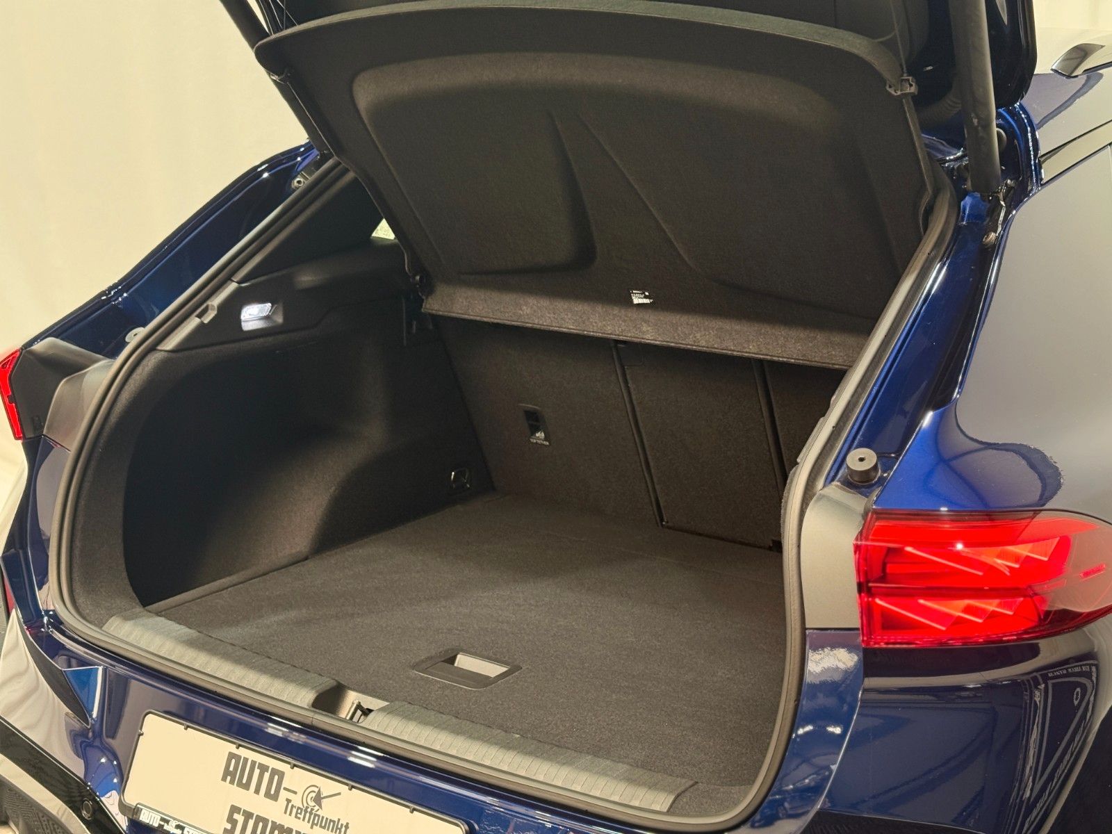 Fahrzeugabbildung CUPRA Terramar VZ - DSG - 360°-AHK-4Drive