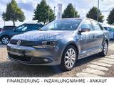 Volkswagen Jetta VI Highline *2.HD*90TKM*SHZG*TÜV NEU*PDC* - Volkswagen Jetta: Limousine