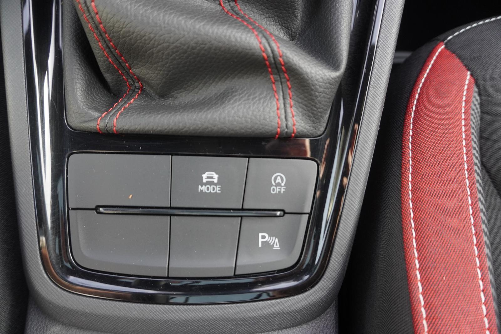 Skoda Scala 1.5 TSI Monte Carlo LED Navi ACC Panorama