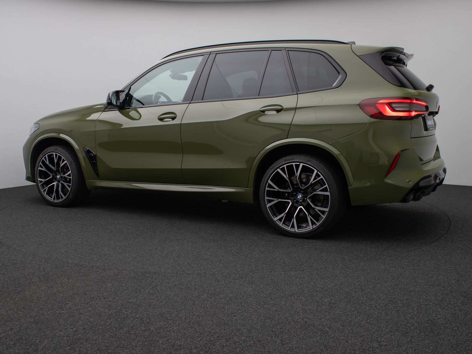 Fahrzeugabbildung BMW X5 M Competition Panorama 360°B&W IndividualVoll