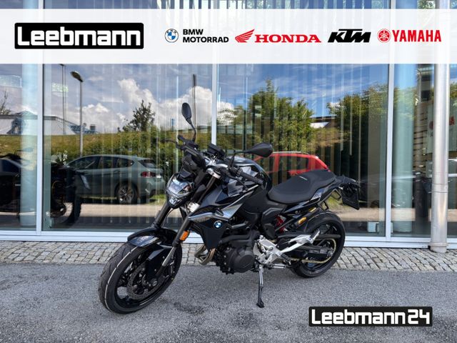 BMW F 900 R Triple Black 4 Pakete
