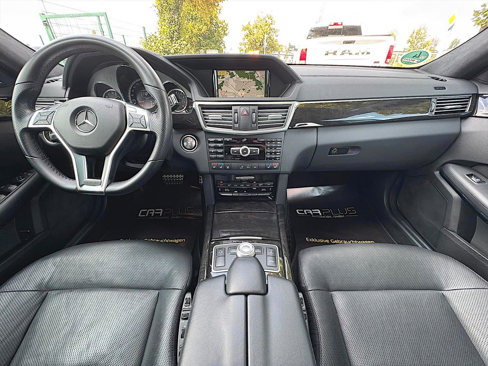 Fahrzeugabbildung Mercedes-Benz E 500 CGI AMG Black Edition *ACC*Pano*Airmatic*