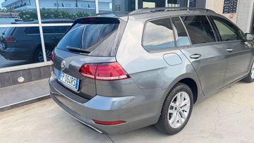 Volkswagen Golf - 5