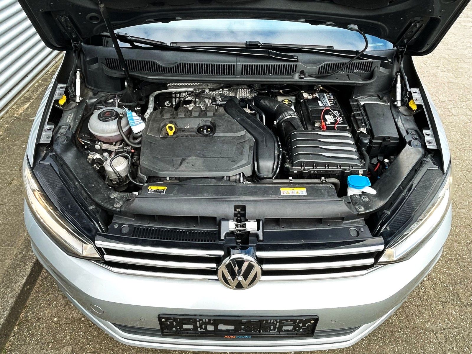 Fahrzeugabbildung Volkswagen Touran 1.5 TSI DSG  NAVI ACC 7-SITZE GANZJ. RFN.