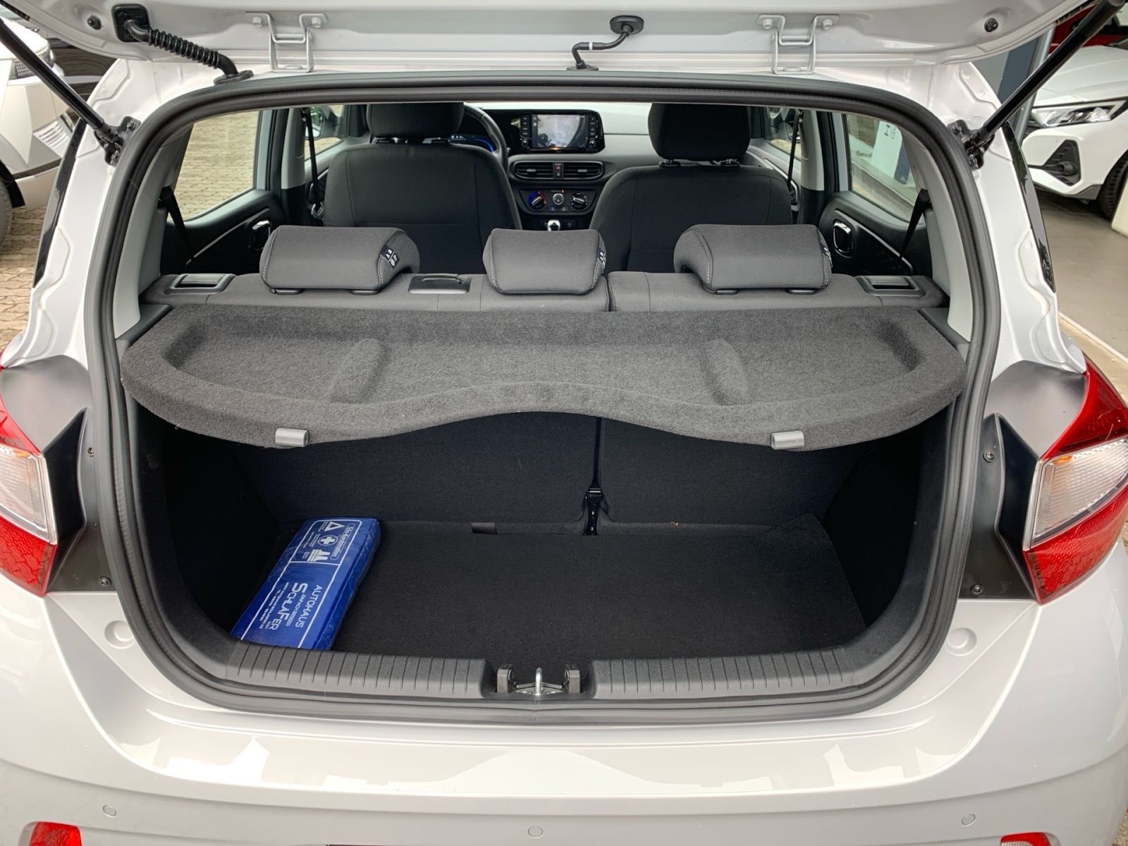 Fahrzeugabbildung Hyundai i10 1.0 Automatik Trend Navi Kamera