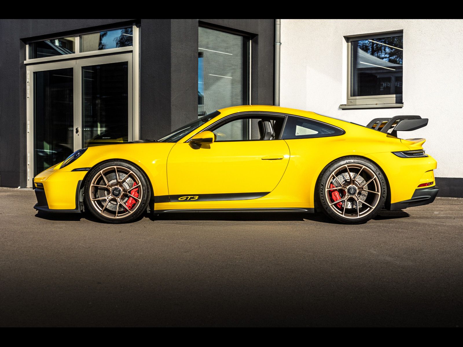 Porsche 911 992.1 GT3 PDK°PPF°RACING YELLOW°LIFT°KAM°18W imagem 2