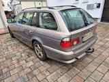 BMW 530D TÜV abgelaufen - BMW 530 aus 2002: Kombi