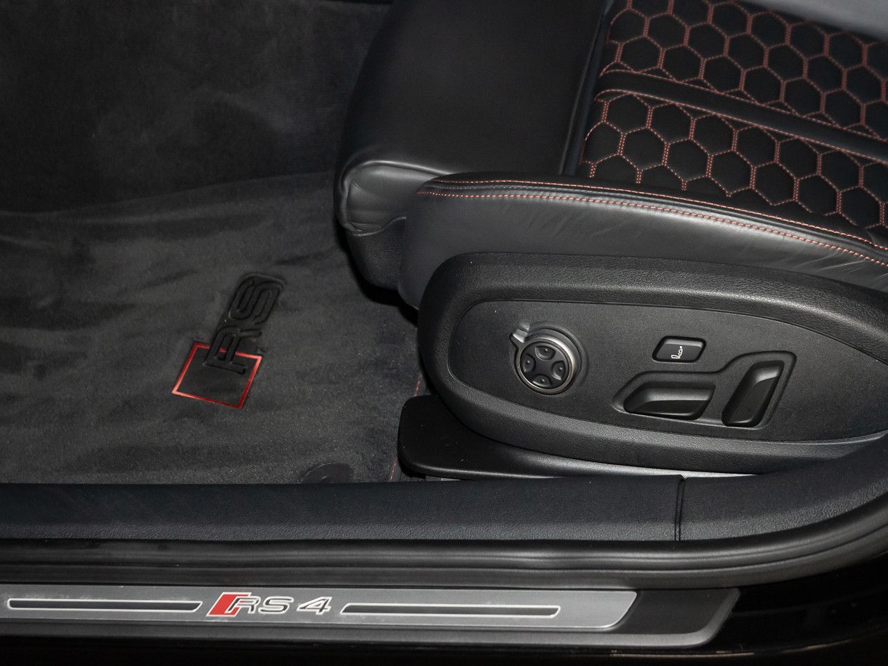 Audi RS4 Avant TFSI quattro Competition Keyless B&O foto 18