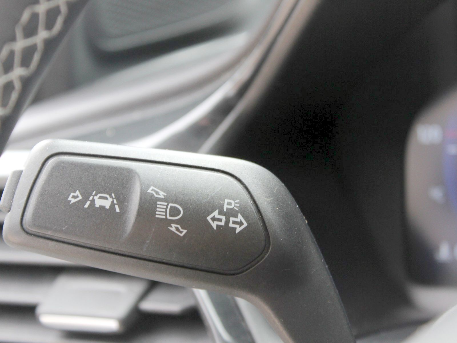 Fahrzeugabbildung Ford Puma Titanium 1,0 EcoBoost Mild Hybrid