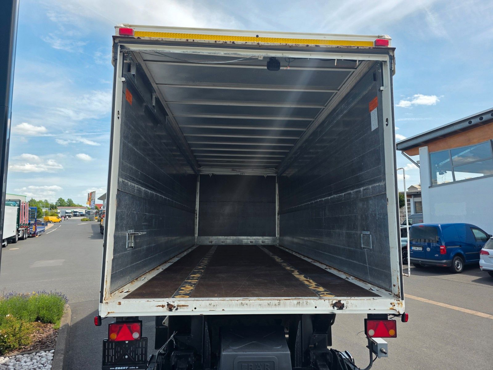 Fahrzeugabbildung Andere Böse BTA 7.3 Schwenkwand LBW Bär 2.000kg