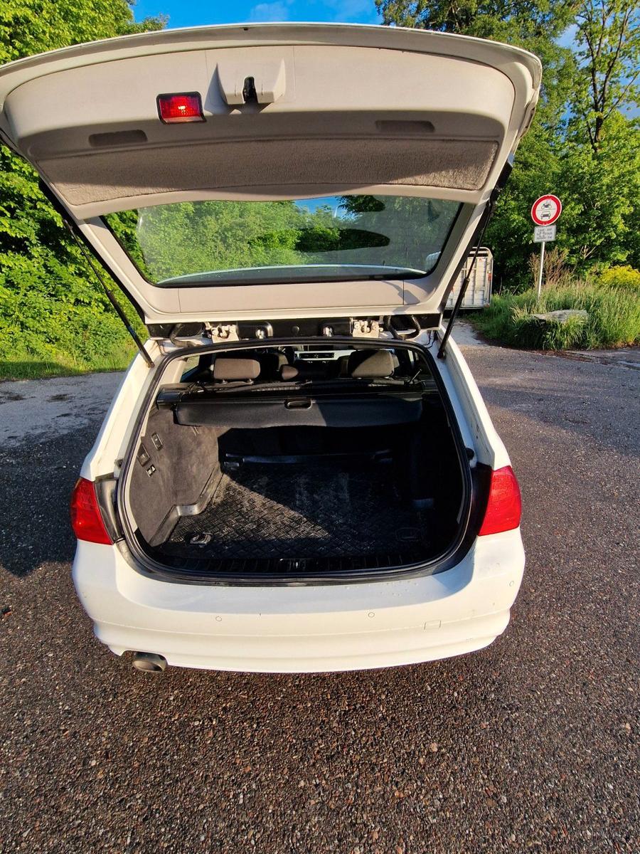 BMW 320 2012 — photo 11