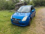 Suzuki Suzuki Swift 1.3 mit Standheizung u... - gebrauchte Suzuki Swift aus dem Jahr 2005