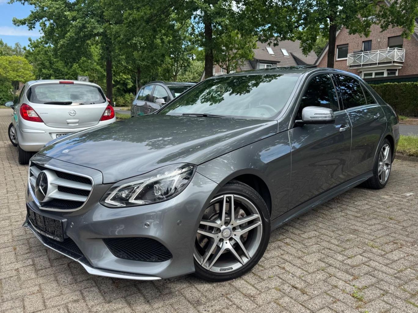 Mercedes-Benz E 350 BlueTec 4Matic AMG-line/360/DTR+/LED/
