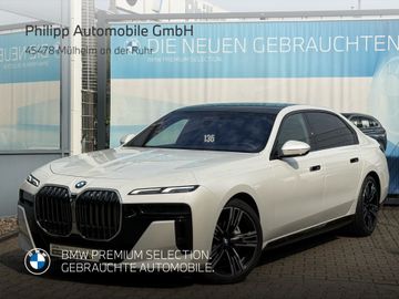 BMW 740d xDrive M Sport PanoSky StHzg Autobahnas B&W