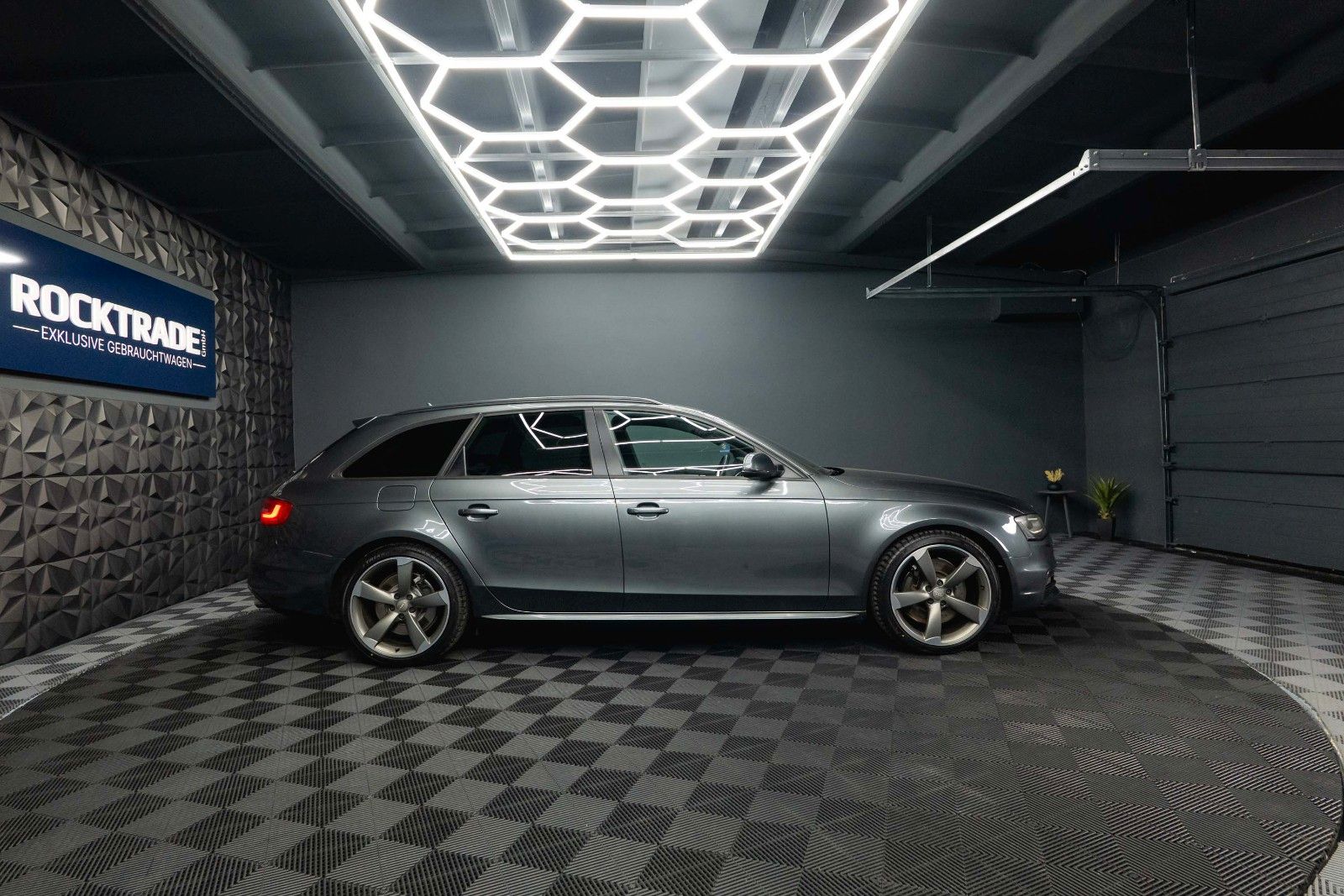 Fahrzeugabbildung Audi S4 Avant 3.0 TFSI quattro | Top Zustand | LED