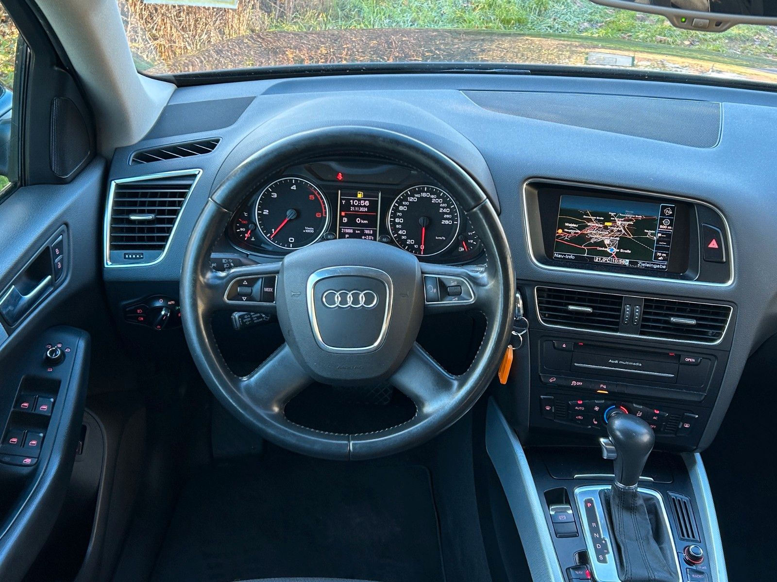 Fahrzeugabbildung Audi Q5 2.0 TDI Quattro *Navi*Allwetter*Xenon*AHK*