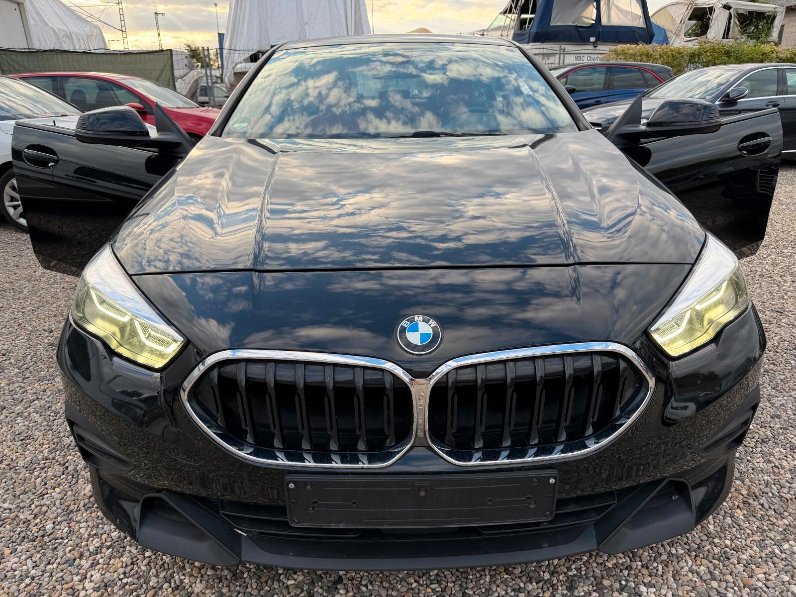BMW 216 Gran Coupe Advantage+LEDR+LED+AHK+L/SHZ+Live
