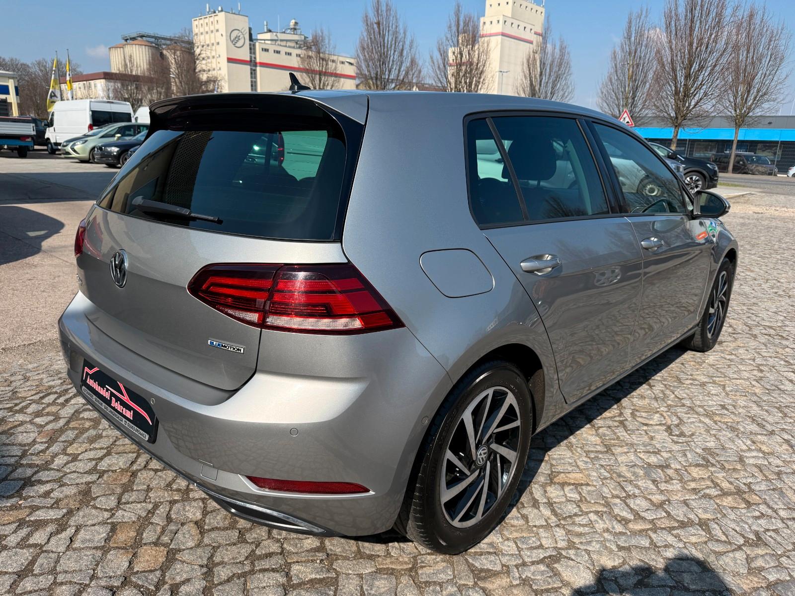 Volkswagen Golf VII 1.5 TSI DSG Join LED Navi Standheizung