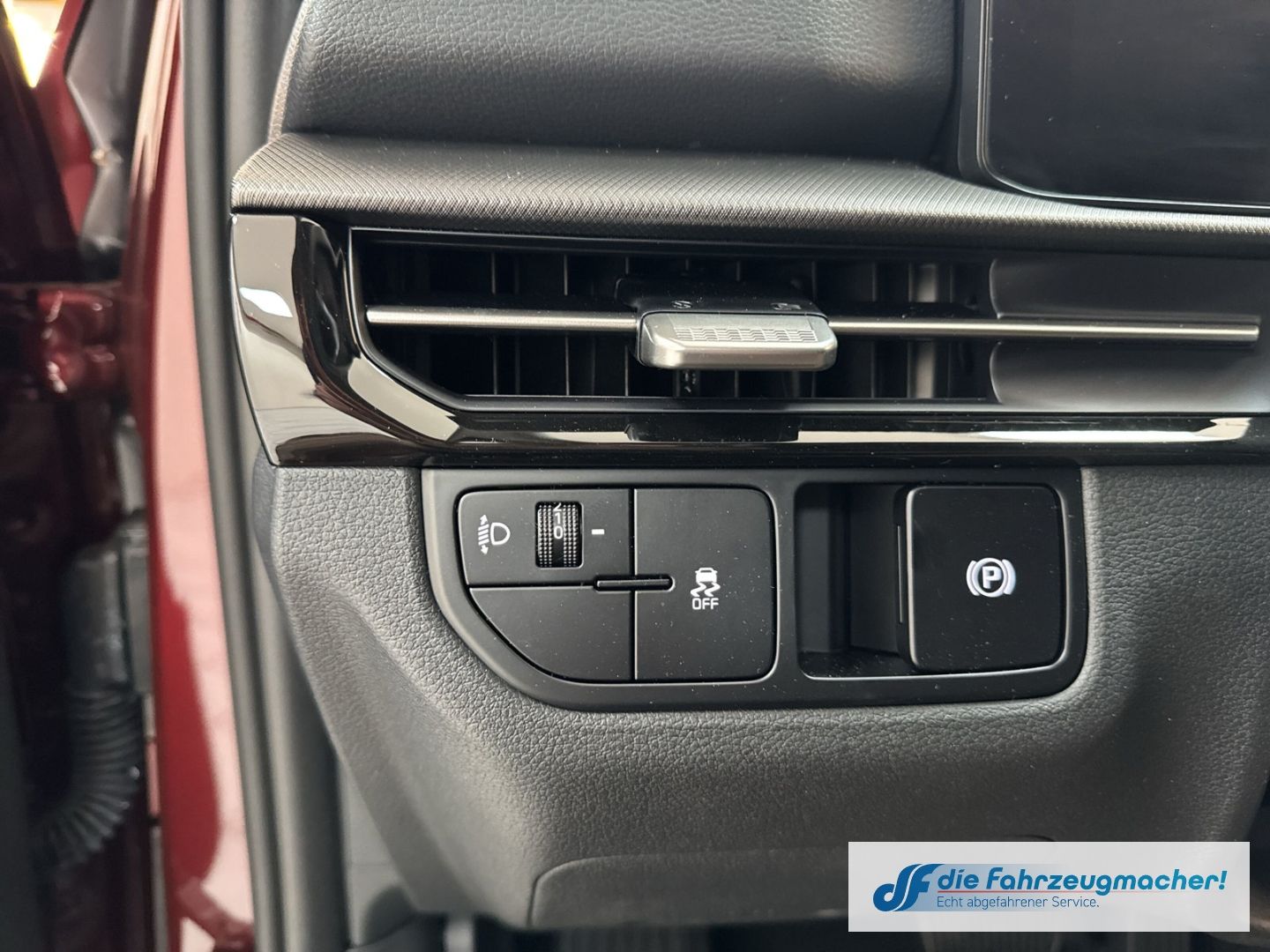 Fahrzeugabbildung Kia Sportage 1.6 T-GDI AWD 7DCT 2-Zonen-Klimaautomat