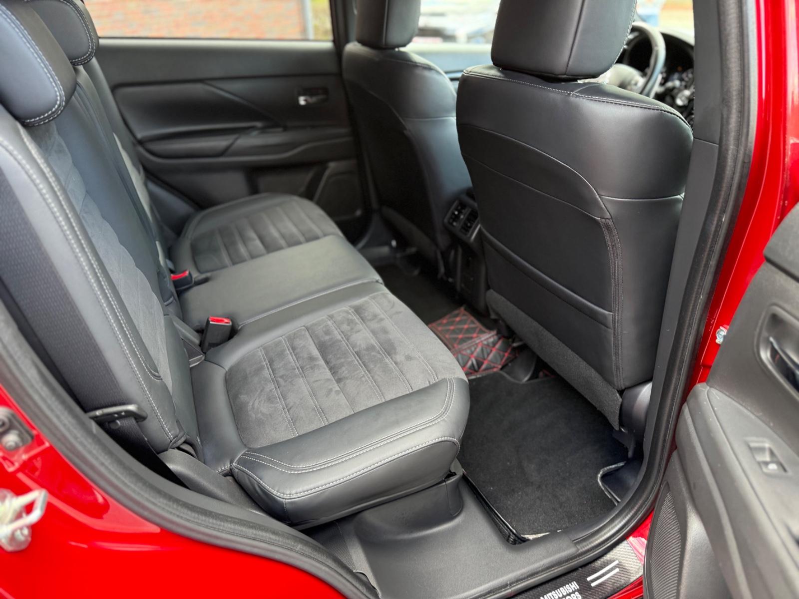 Mitsubishi Outlander 2.0CVT Active+ I LED I KAM I AHK