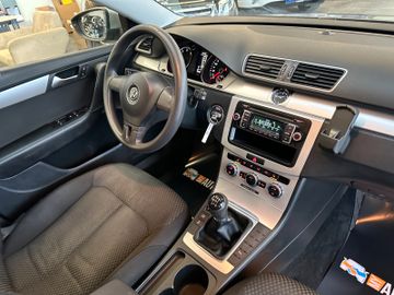 Volkswagen Passat Variant Trendline *2. Hand*Klima*SHZ*MP3*
