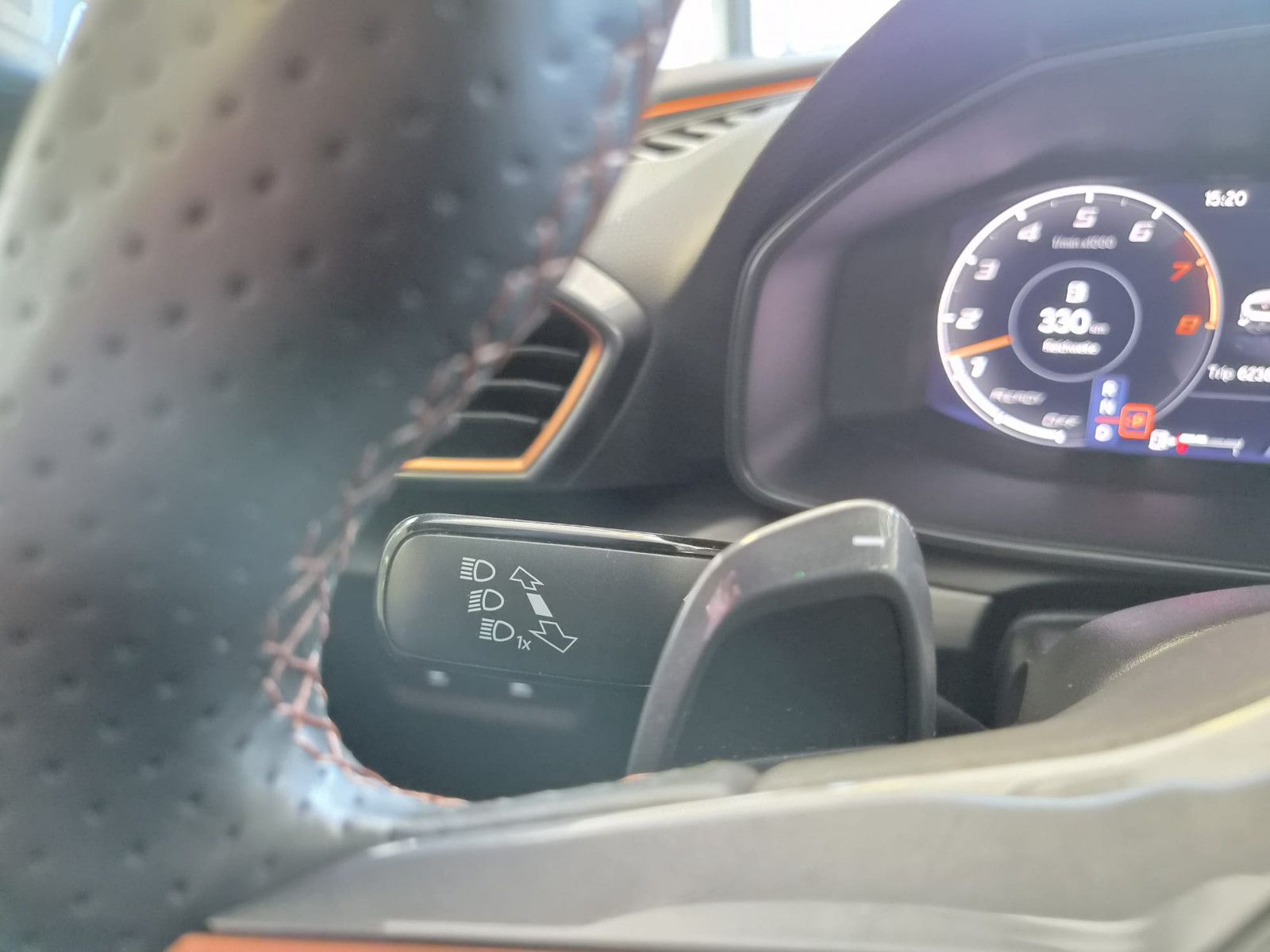 Fahrzeugabbildung CUPRA Leon Sportstourer / NAVI / KAMERA / T-LEDER