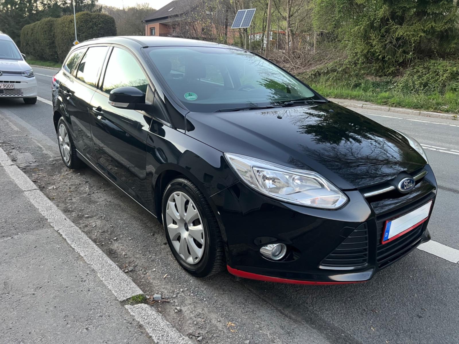 Ford Focus Turnier *124.000 km*CARPLAY*