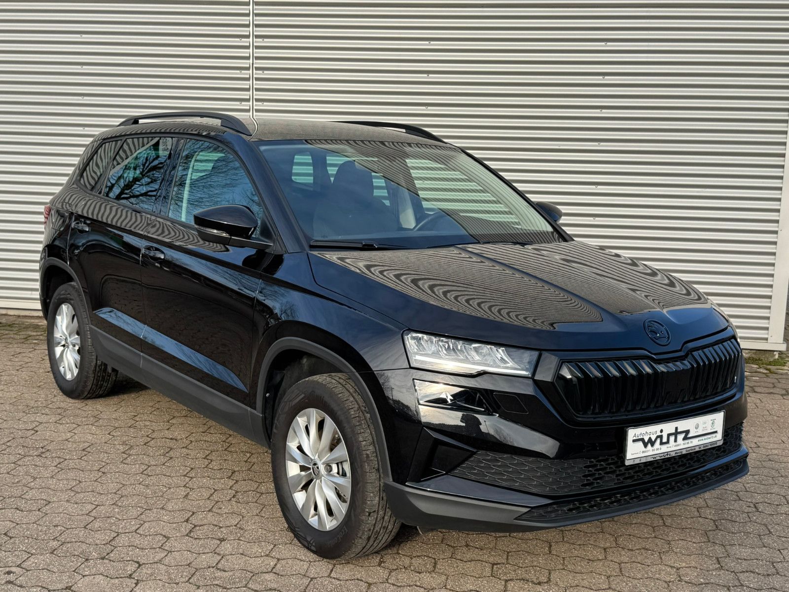 Fahrzeugabbildung SKODA Karoq Ambition 1.0 TSI Tempomat LED SHZ