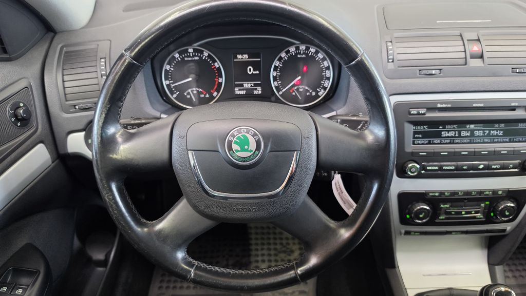 1.4 TSI AHK PDC SHZ Tempomat Garantie