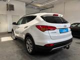 Hyundai Santa Fe 2.2 CRDi blue Style*Allrad*Xenon*4xSHZ* - gebrauchte Hyundai SANTA FE aus dem Jahr 2015